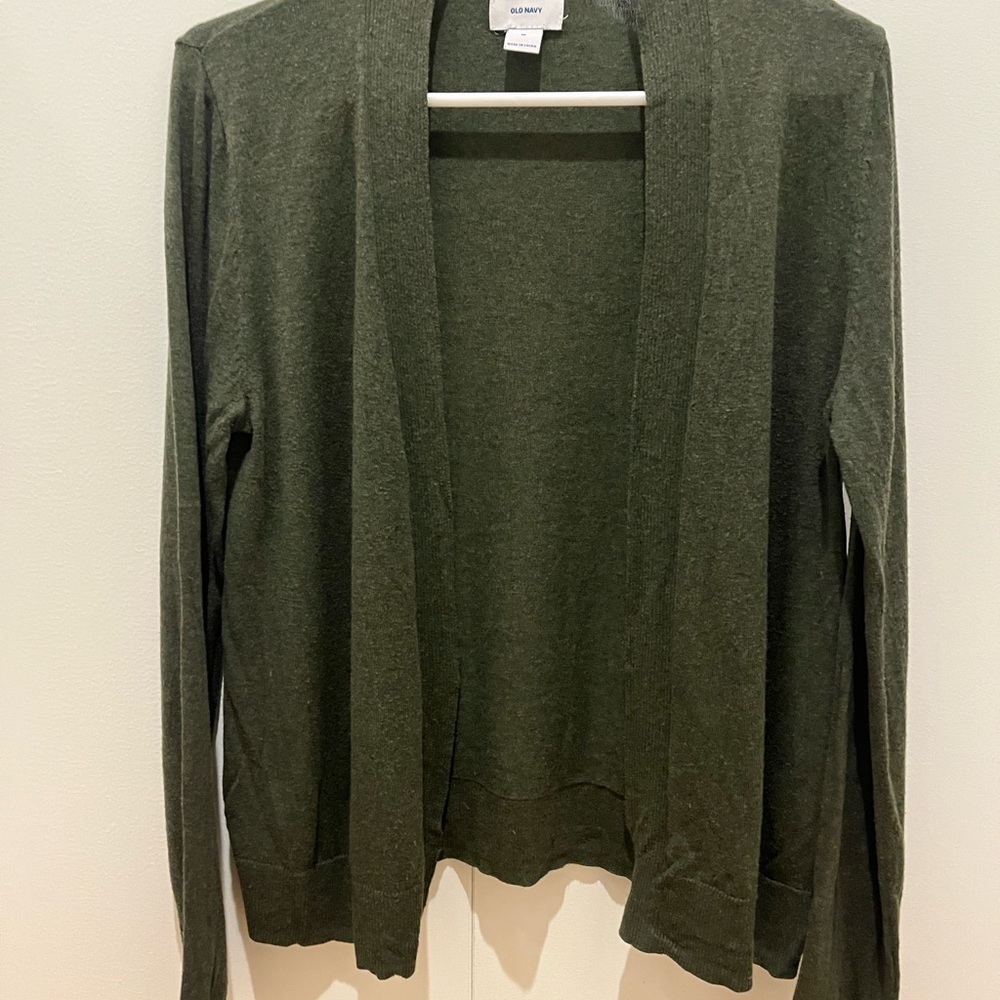 Olive Green Women's Sweater old Navy gently worn no tag